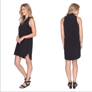 Lucy Destination Anywhere Sleeveless Active Dress Black Medium V-Neck Travel